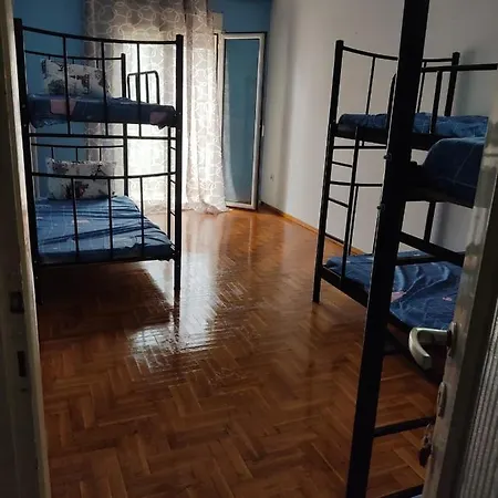 Kamara Hostel *